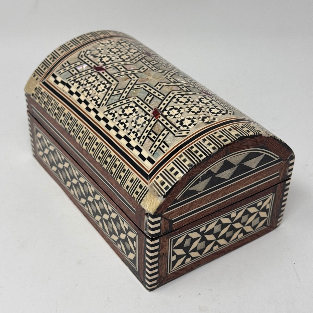 Handcrafted Inlaid Mother of Pearl Mosaic Keepsake Box Decorative Storage